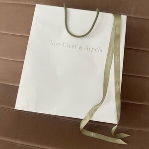 Van Cleef & Arpels big shopping bag with ribbon